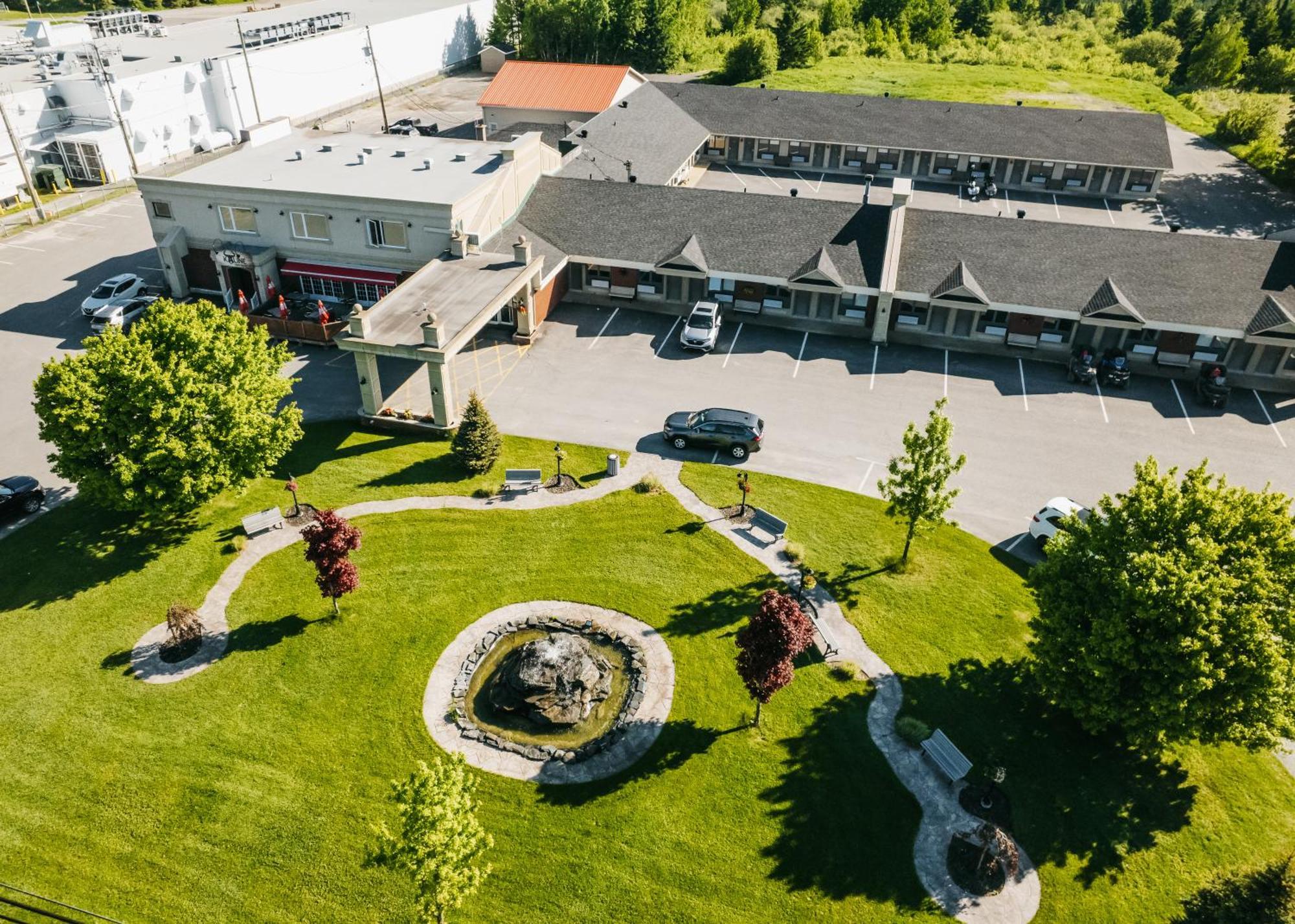 Hotel Motel Le Quiet Lac-Mégantic Kültér fotó