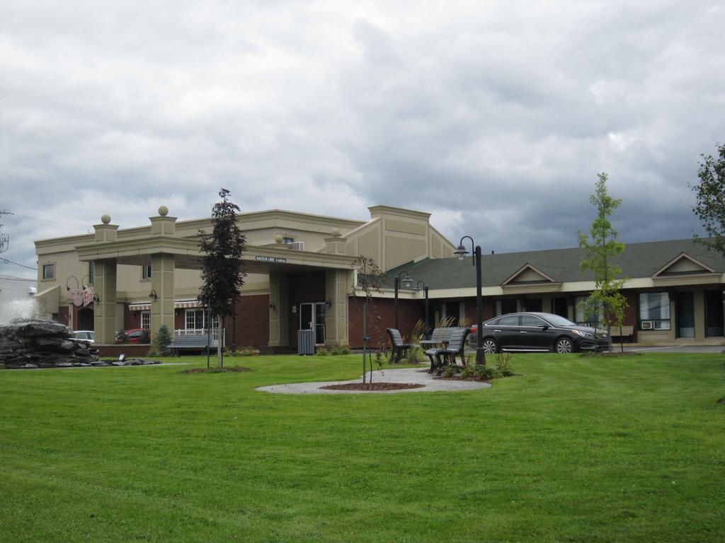 Hotel Motel Le Quiet Lac-Mégantic Kültér fotó