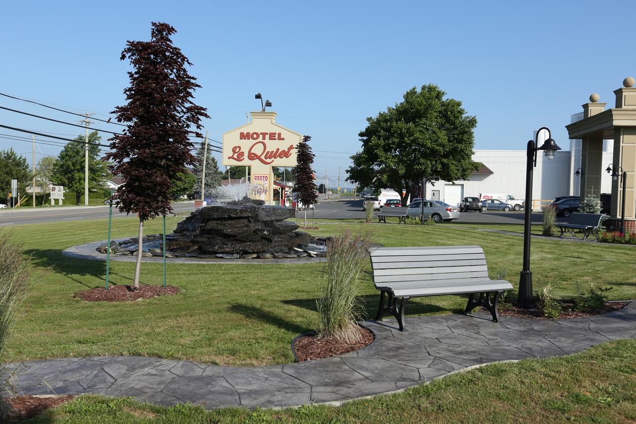 Hotel Motel Le Quiet Lac-Mégantic Kültér fotó