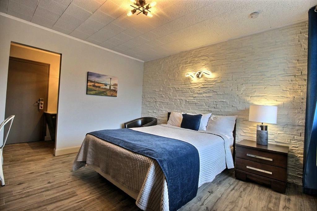 Hotel Motel Le Quiet Lac-Mégantic Kültér fotó